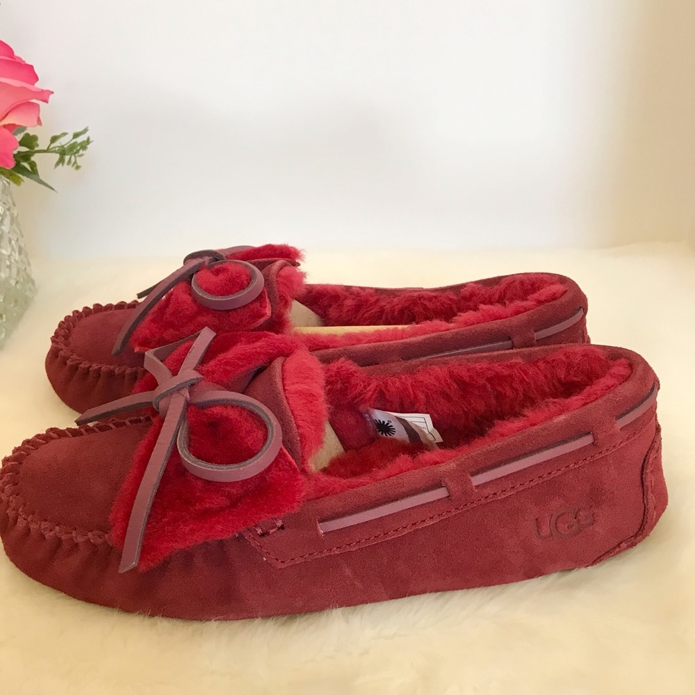UGG Dakota Double Bow Moccasin - Picture 7 of 12